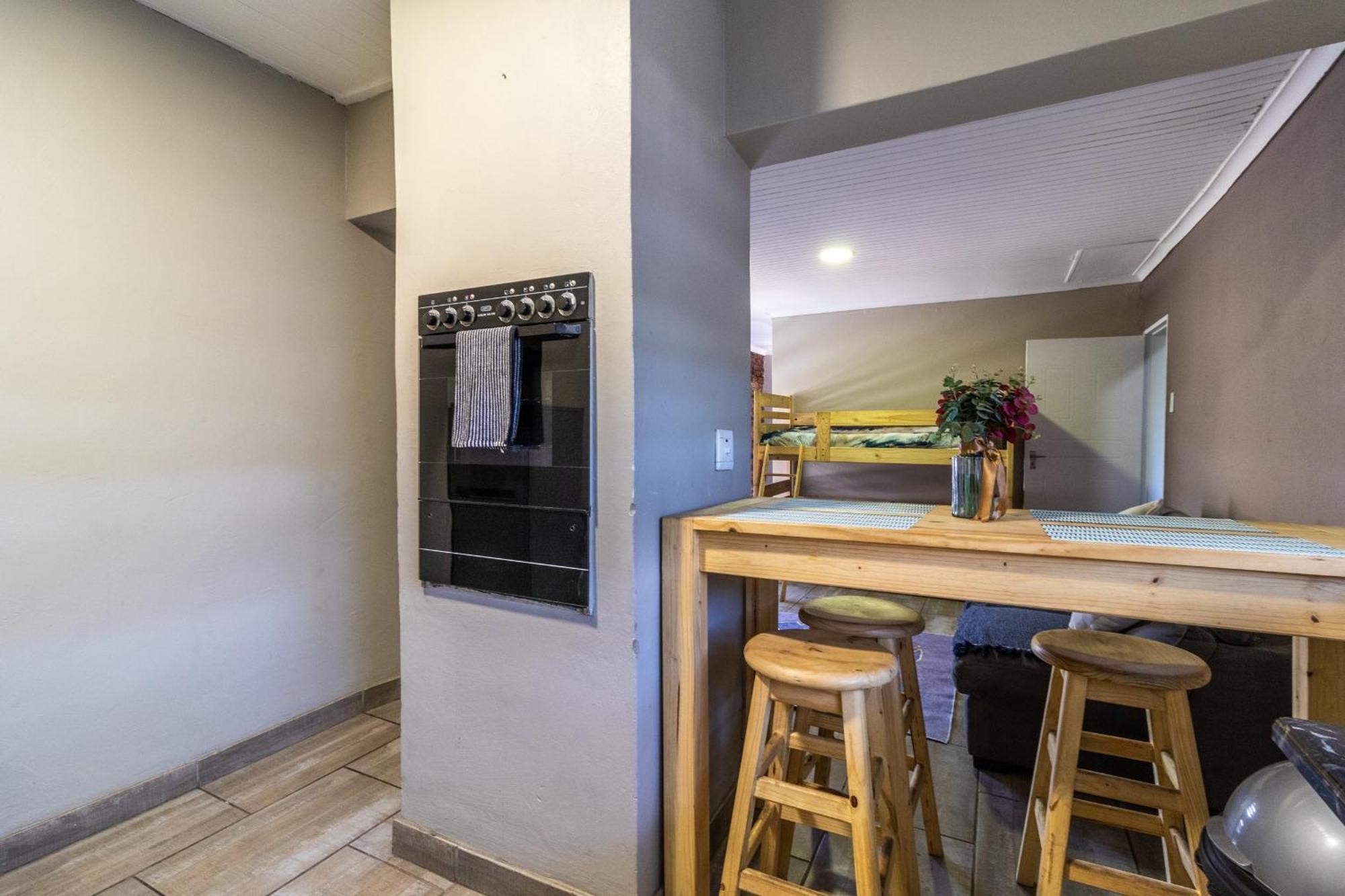 Bosveld In Die Stad 2 Guesthouse Alberton Εξωτερικό φωτογραφία